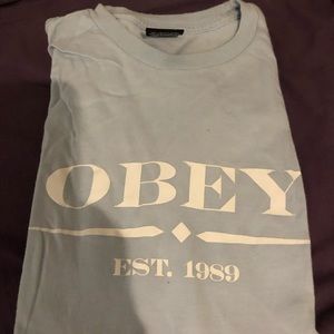 Sz.small obey men’s tshirt